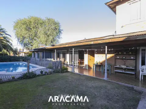 Casa en Venta con 3 dormitorios en Luis Guillon