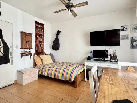 Yatay 100, Piso 8