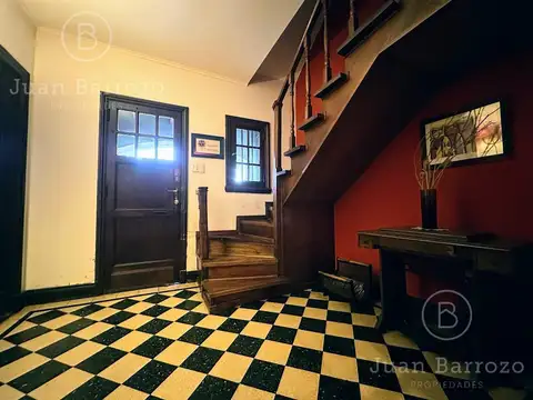 Venta Chalet estilo inglés en Banfield Oeste.