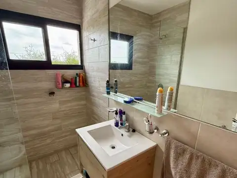 Depto Tipo Casa en Venta con 1 cocheras