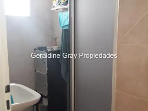Casa en venta de 5 dormitorios c/ cochera en General Fernández Oro