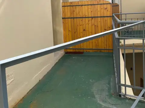 Hipólito Yrigoyen 2400