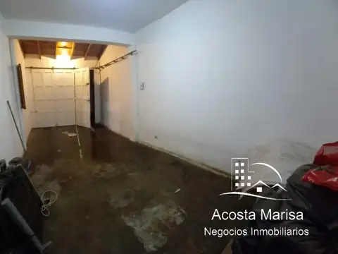 Casa 4 ambientes con 1 baño