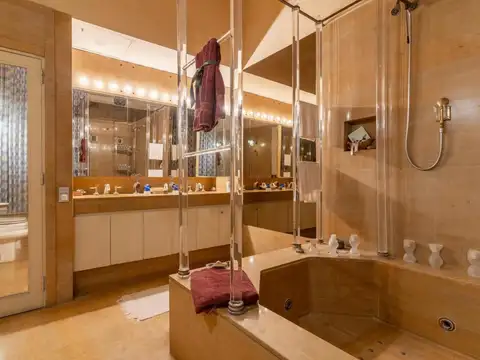 Avenida Santa Fe e/ Montevideo y Paraná