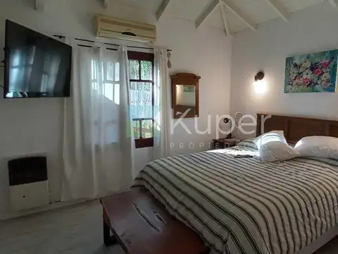 Casa 10 ambientes con 4 baños