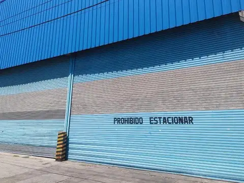 DEPOSITO , NAVE + VIVIENDA . EXELENTE UBICACION , DIAZ VELEZ