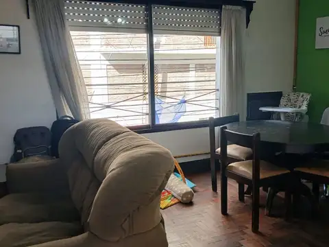 Depto Tipo Casa en Venta 40 años
