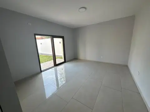 Casaquinta en Savio 826- Santa Rosa