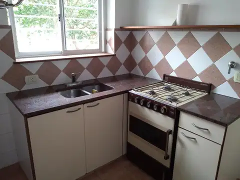 Depto Tipo Casa en Alquiler 25 años