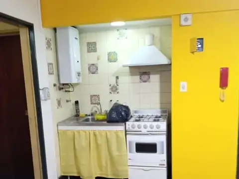 Colombres 900, Piso 2