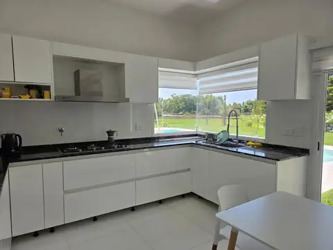 Casa en Venta en Zelaya, USD 430.000