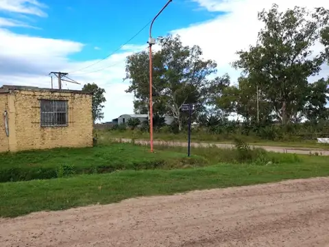 Casa 3 ambientes con 1 baño