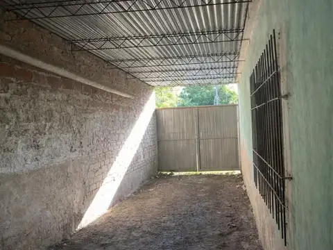 CASA EN VENTA a Reciclar, GRAN LOTE- BARRANQUERAS
