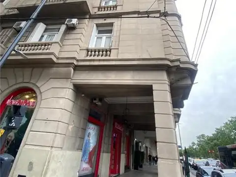 ED. DE GRAN CATEGORÍA - TODO REFACCIONADO A NUEVO - GRAN RECEPCIÓN