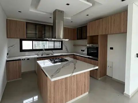 Casa en venta en Araucarias Puertos del lago Escobar