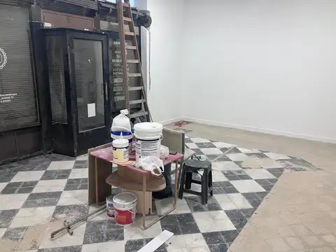 Local en Venta 80 años