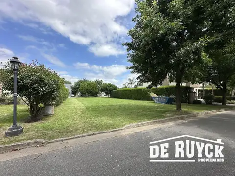 Terreno en Venta 20  mts Frente