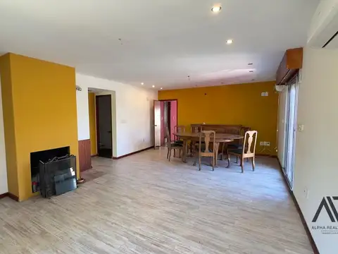 colegios  5 Dormitorios, escritorio, patio, jardín, parrillero, cocheras