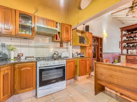 Casa 4 ambientes con 3 baños