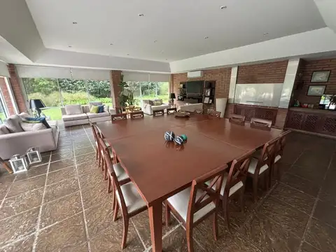 Venta casa Valle Escondido 3 dormitorios en suite