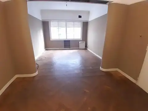 PISO DE 3 AMBIENTES CON DEPENDENCIA EN VENTA, BARRIO NORTE