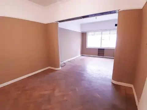 PISO DE 3 AMBIENTES CON DEPENDENCIA EN VENTA, BARRIO NORTE