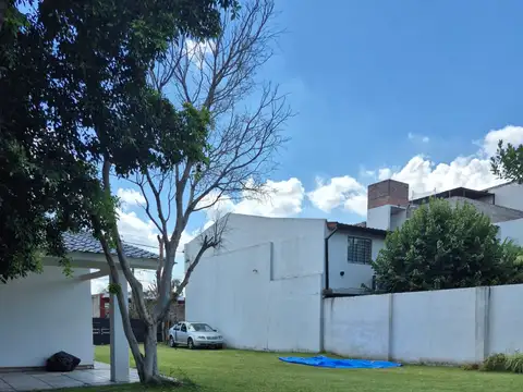 Cisneros 400