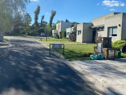 Barrio Cerrado Alvear De Benavidez 100