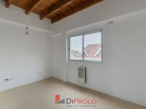 Depto Tipo Casa en Venta con 1 cocheras