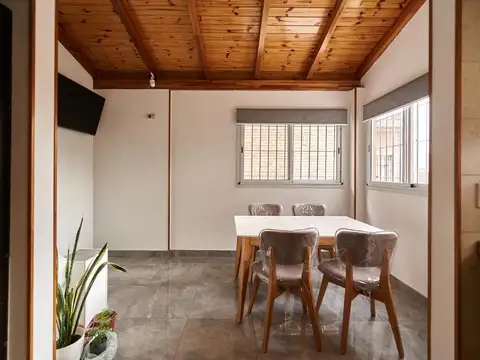 Depto Tipo Casa 5 ambientes con 1 baño