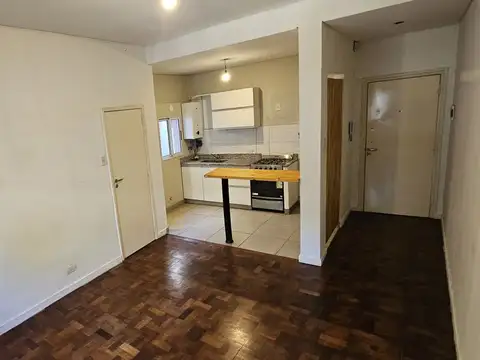 Depto Tipo Casa en Alquiler de 1 dormitorio
