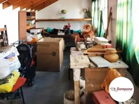 Casa  223m² Cubiertos 4 Ambientes 3 Cocheras en Flores