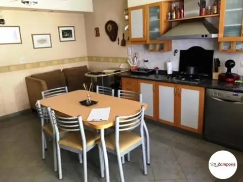 Casa en Venta en Flores, USD 320.000