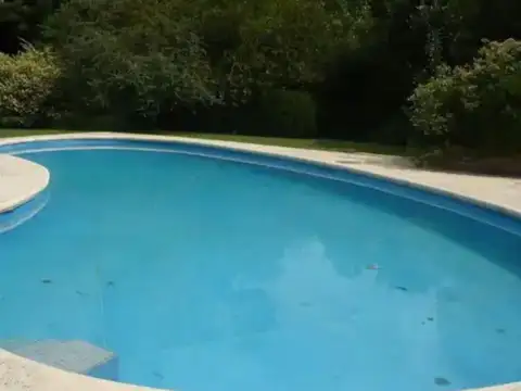 Casa 6 ambientes con 4 baños