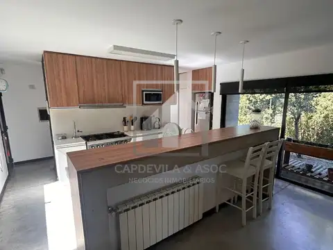 Casa 4 ambientes con 3 baños
