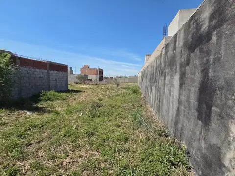 Calle Pública N° 12 MZA 93 LOTE 44 100