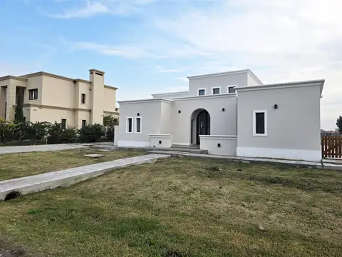 Casa en Alquiler en Pilar, $ 2.500.000