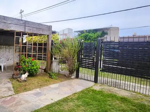 Depto Tipo Casa en Venta en Los Hornos, USD 48.000