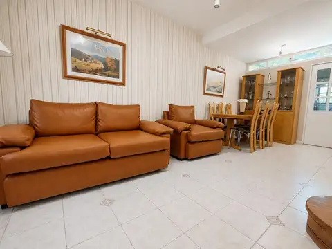 Castanon 700