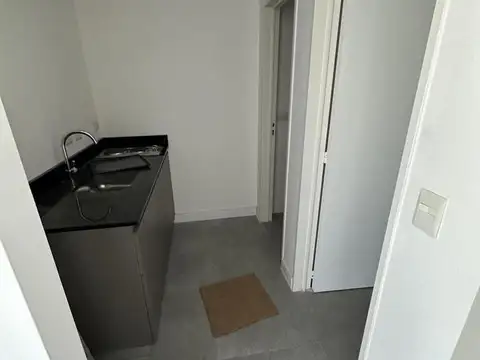 Oficina en alquiler en edificio Lex Tower, piso alto