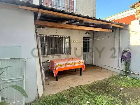 MARTIN FIERRO 7600, Piso 0