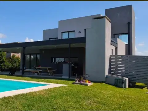 Casa en Venta en El Cantón - Barrio Islas, USD 269.000