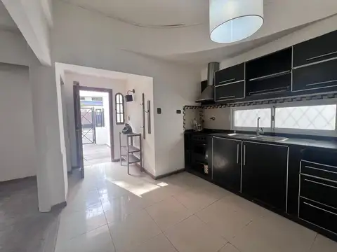 Depto Tipo Casa en Venta en Barrio Parque Ayerza, USD 79.000