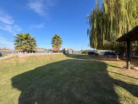 VENTA DE LOTE CON CASA, PILETA EN RODEO DE LA CRUZ