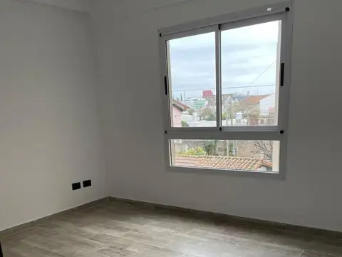 Departamento en Alquiler en Villa Luzuriaga, $ 500.000
