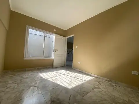 Depto Tipo Casa en Venta en Lobos, USD 68.000