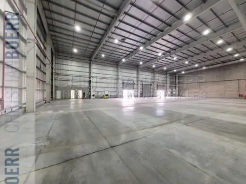ZARATE - CENTRO DISTRIBUCION S/PANAMERICANA KM 90 - 6.400M