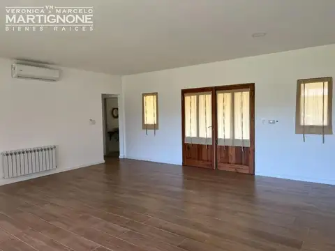 Casa en Venta con 2 cocheras