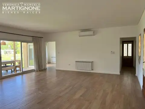 Casa 3 ambientes con 2 baños