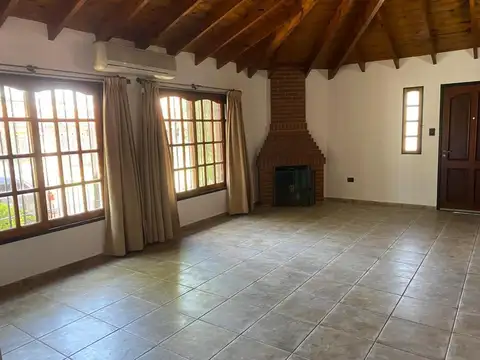 Casa en Venta en Ituzaingó, USD 180.000